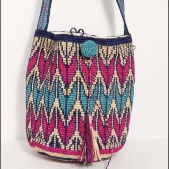 Free People Straw ToteBucket Bag Drawstring Tassel - Picture 8 of 8